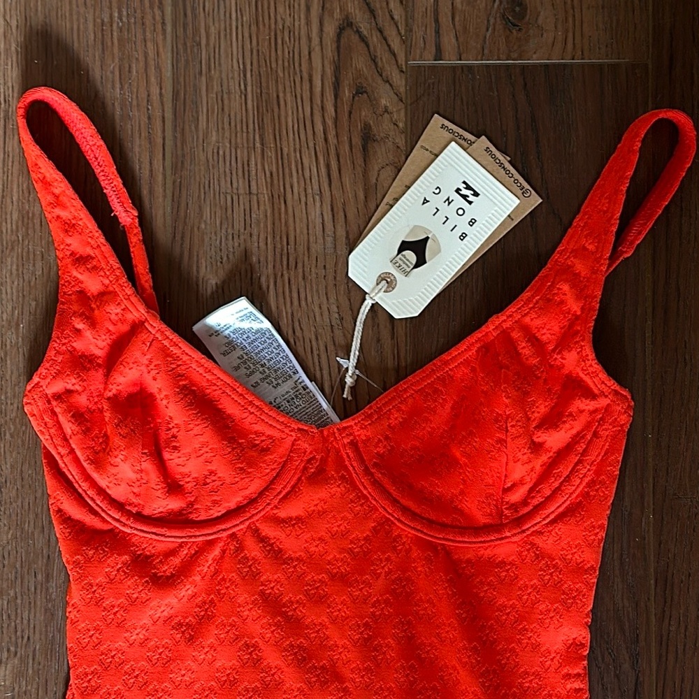 Billabong Good Vibes Emma Red One Piece Small - Picture 5 of 17